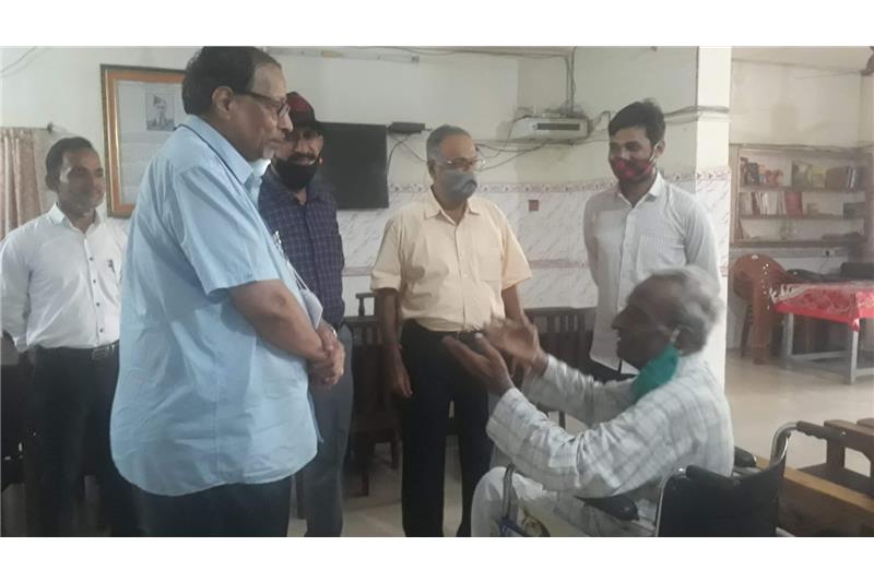 Dr Vivek Kumar skin specialist visited home on 09 Oct 2021