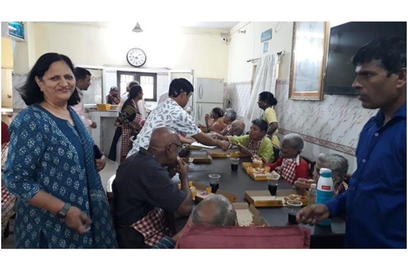 Breakfast and lunch are sponsored by the Donors twice/thrice in a month