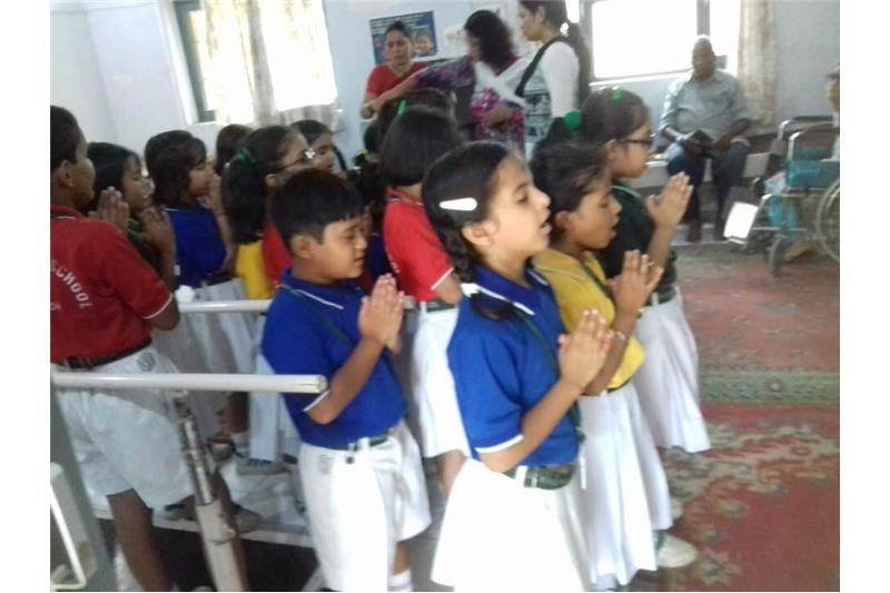 Children from DPS Eldeco visited the Cheshire Home today to celebrate Rakhi 