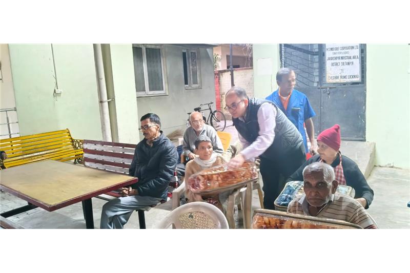 Team Green Gas Limited headed by Mr Rajnesh Singh, CVO, GGL Ltd, Mr Girija Shankar, MD GGL and Mr RK Behra, Dir Commercial have visited at Cheshire home alonwith 18 other members from GGL and audited green gas installed at Cheshire home followed by refreshments with evening team