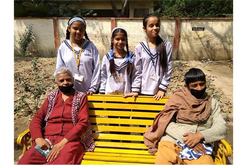 CMS School Rajendra Nagar III campus, Lucknow came to Cheshire home and celebrated Holi 7 March 2020