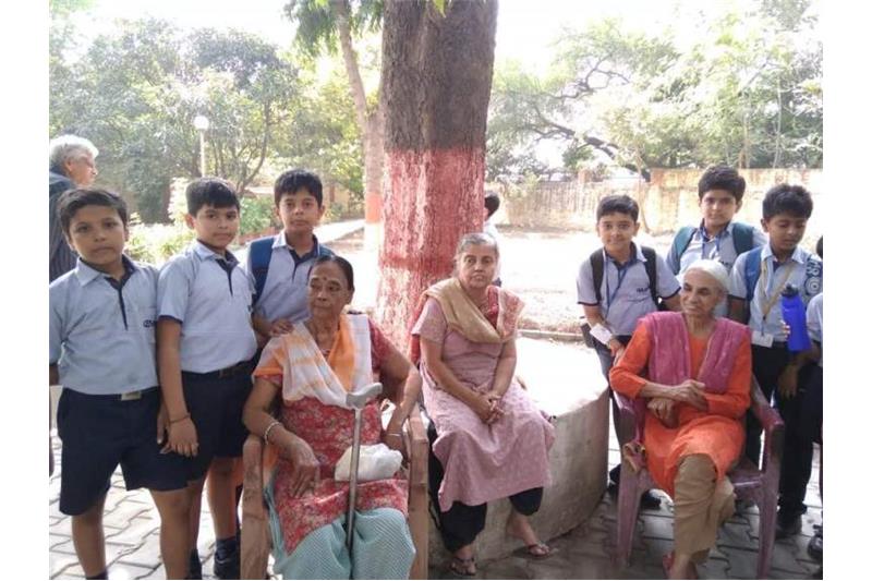 Children from Class IV ;mti Nagar visited the Cheshire Home