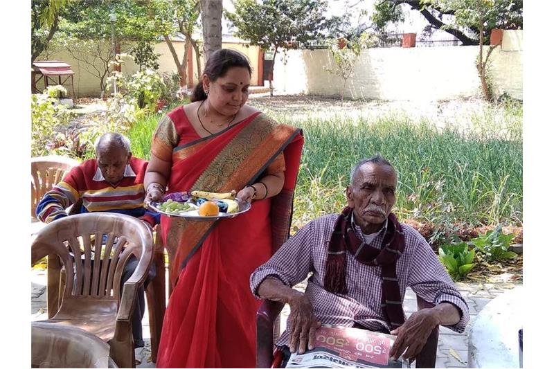 Pioneer Montessori Inter college" Geeta Palli Alambagh visited the Cheshire Home 