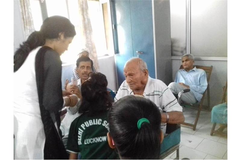 Children from DPS Eldeco visited the Cheshire Home today to celebrate Rakhi 