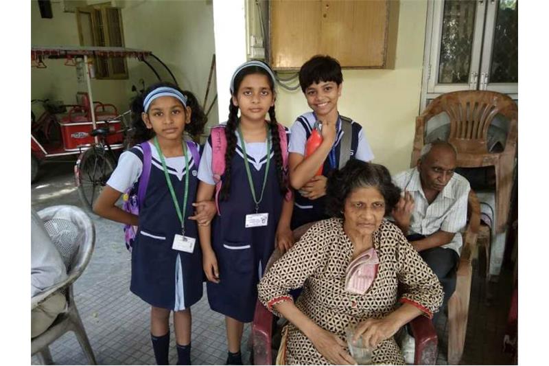 Children from Class IV ;mti Nagar visited the Cheshire Home
