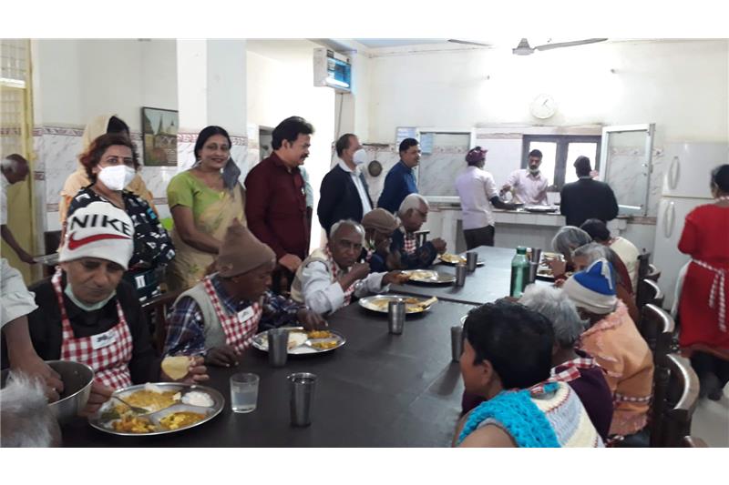 Mr Pradeep Jaiswal has sponsored lunch