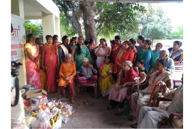 Visit by ladies of 4th SSB Battalion led by the Commanding Officers wife Ms Sandhya Shinde 