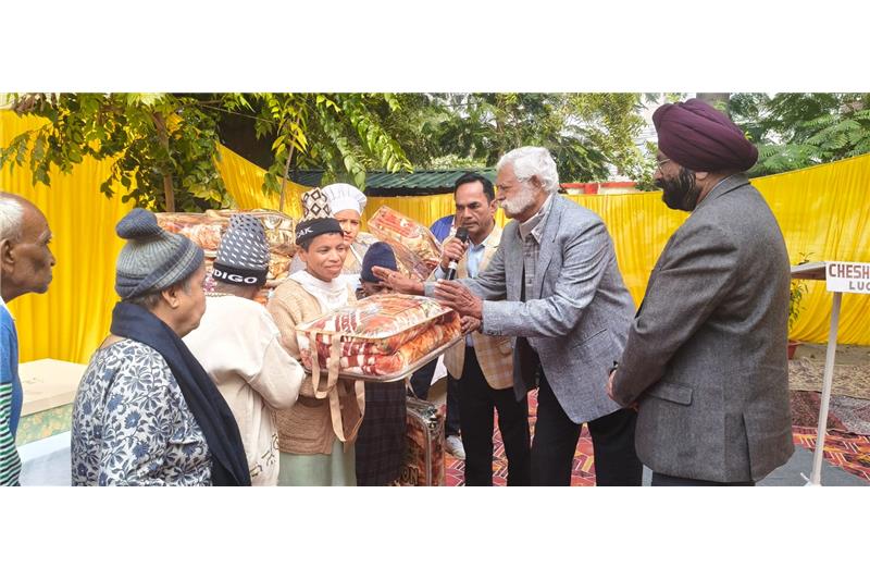 Lunch was sponsored by Maj Gen Sajiv Jetley, VSM (Retd).   The Chairman presented a memento to General Officer