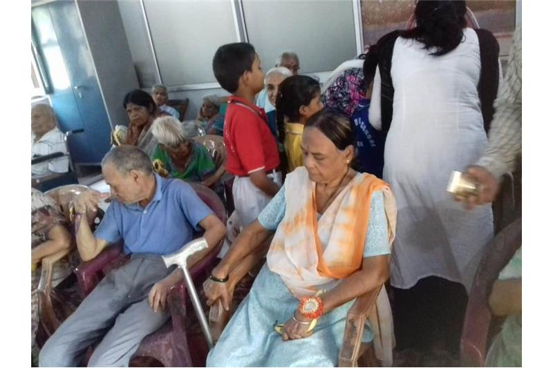Children from DPS Eldeco visited the Cheshire Home today to celebrate Rakhi 