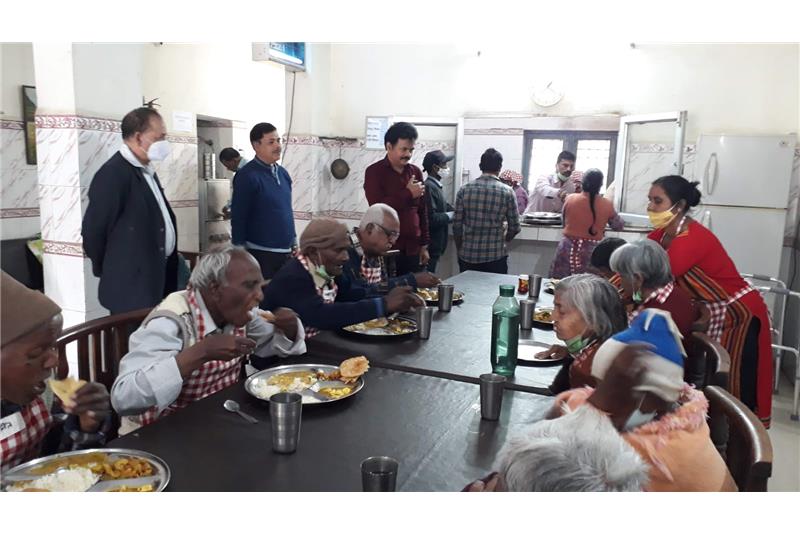 Mr Pradeep Jaiswal has sponsored lunch