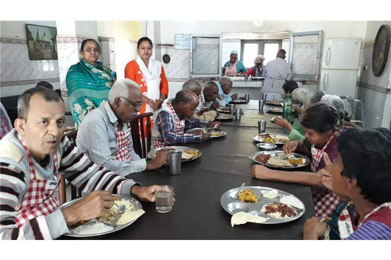 Ms Arti has sponsored lunch