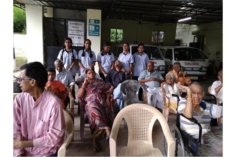 Class 10 from CMS ;mti Nagar- II, Lucknow came to home and Celebrated Raksha Bandhan with Residents.