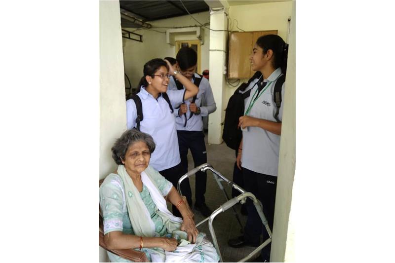 The Children and teachers of CMS Kanpur road Lucknow donated daily use items, old clothes 30 April 2019  