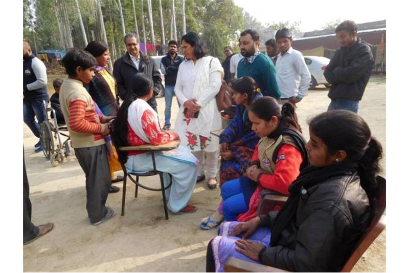 Cheshire Home Lucknow and Robin Hood Army visited the Jayati Bharatam.