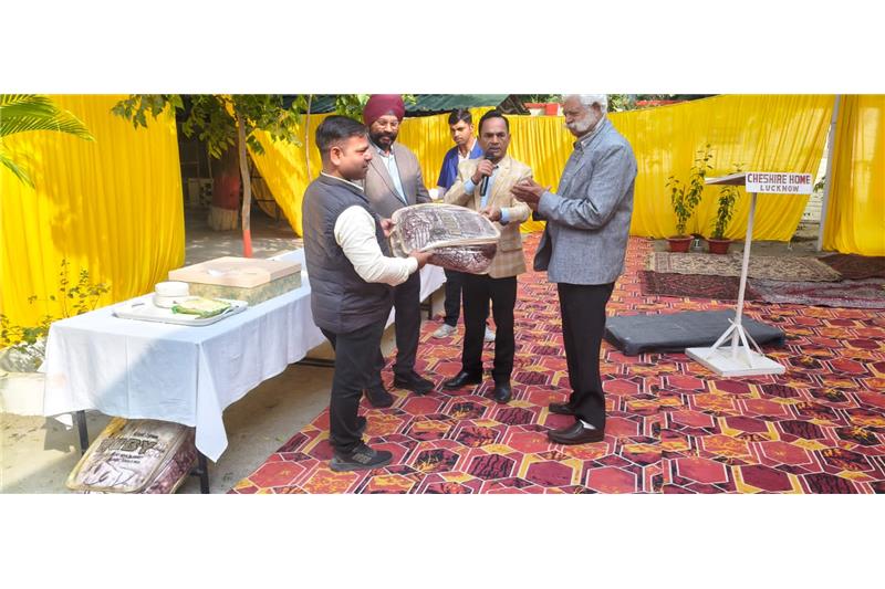 Lunch was sponsored by Maj Gen Sajiv Jetley, VSM (Retd).   The Chairman presented a memento to General Officer