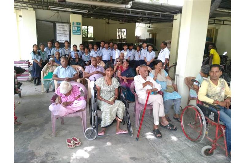 The Children and teachers of CMS Kanpur road Lucknow donated daily use items, old clothes 30 April 2019  