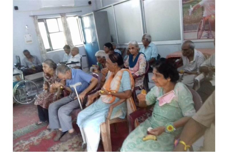 Children from DPS Eldeco visited the Cheshire Home today to celebrate Rakhi 