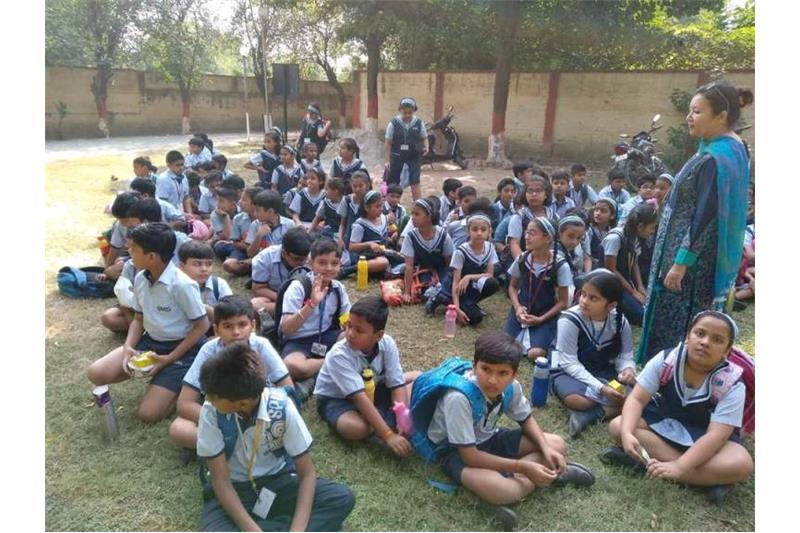 Children from Class IV ;mti Nagar visited the Cheshire Home
