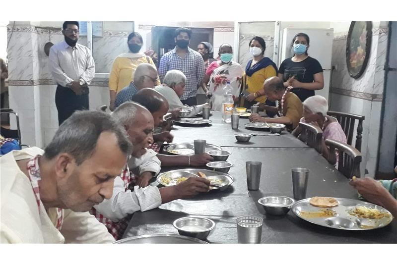 Ms Mansi Singh has donated dinner today