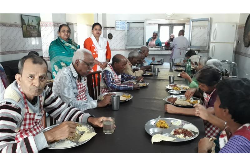 Ms Arti has sponsored lunch