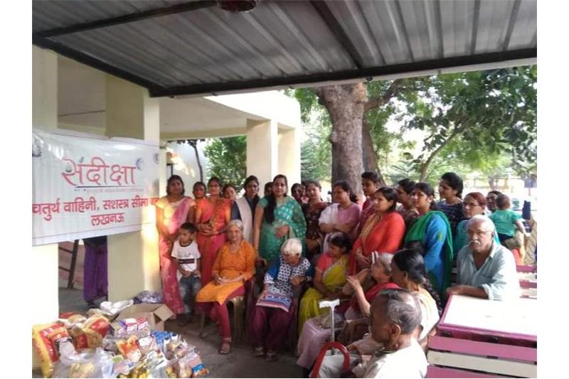Visit by ladies of 4th SSB Battalion led by the Commanding Officers wife Ms Sandhya Shinde 