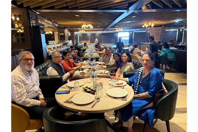 Residents Lunch  in Wave Mall on 10 March 25