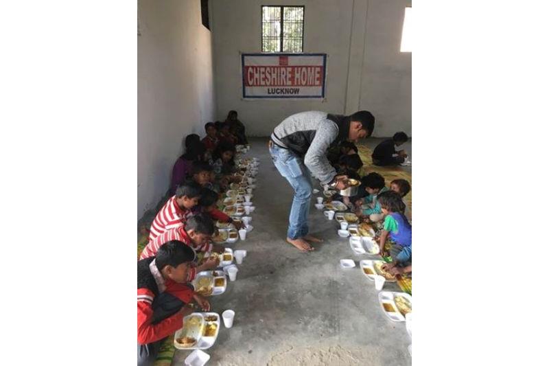 Cheshire Lunch Children Neighborhood
