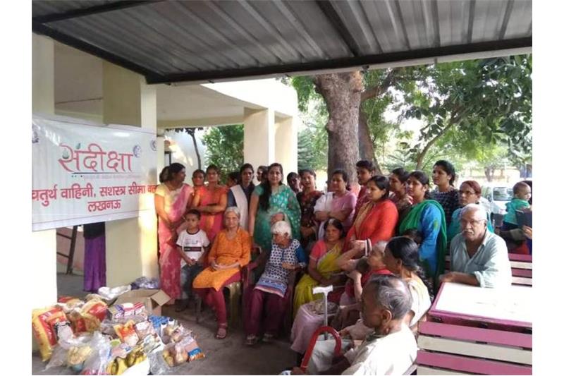 Visit by ladies of 4th SSB Battalion led by the Commanding Officers wife Ms Sandhya Shinde 