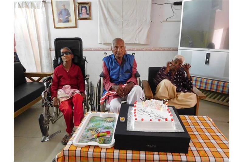 48th Marriage Anniversary of Mr & Mrs KL Gupta 