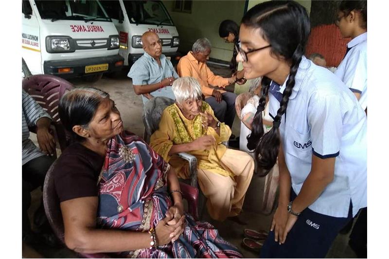 Class 10 from CMS ;mti Nagar- II, Lucknow came to home and Celebrated Raksha Bandhan with Residents.