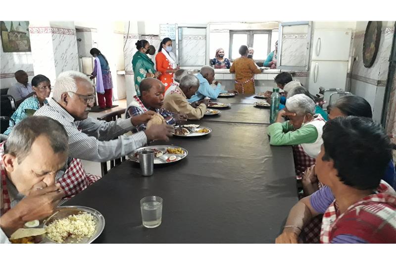 Ms Arti has sponsored lunch