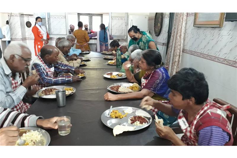 Ms Arti has sponsored lunch