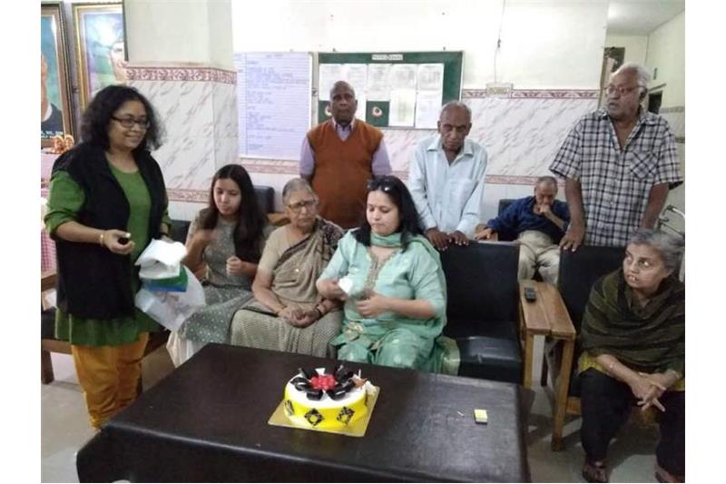 Ms Ritu Agarwal celebrated her Birthday and Deepawali with the Cheshire Home residents.