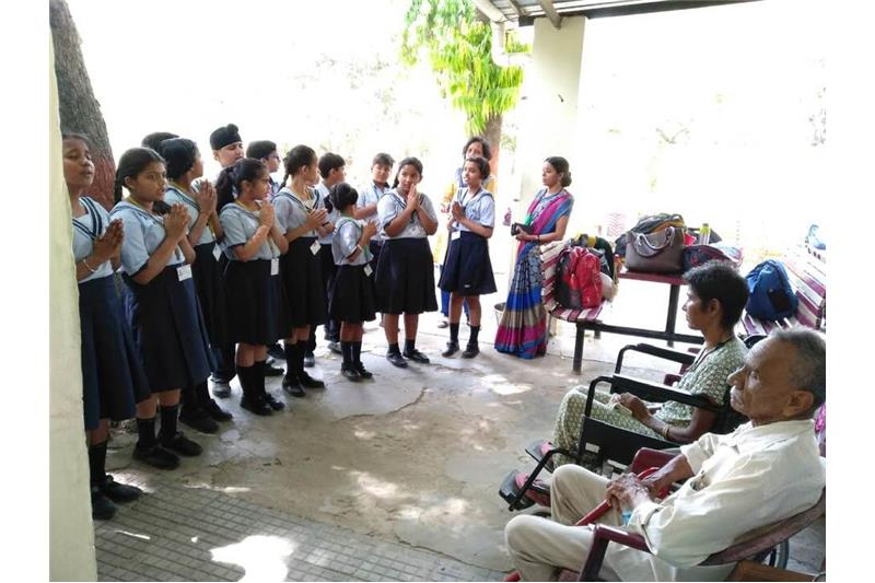 The Children and teachers of CMS Kanpur road Lucknow donated daily use items, old clothes 30 April 2019  