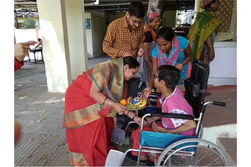 Pioneer Montessori Inter college" Geeta Palli Alambagh visited the Cheshire Home 