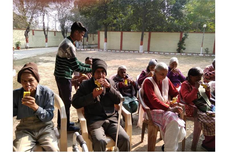 Members of Sanskar Shri Vinayak Trust visited Cheshire Home